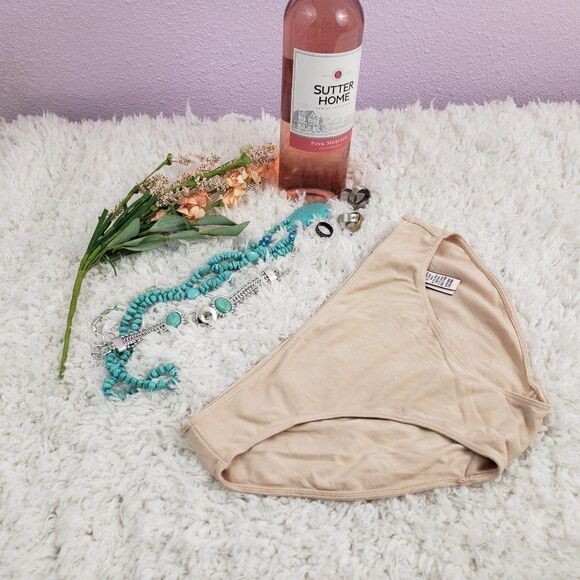 VS Sexy Beige Cut out Logo Heart BIKINI SMALL NWT - Picture 2 of 4